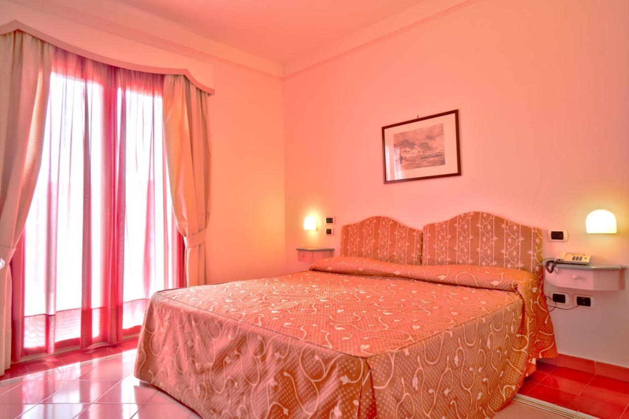 Hotel Santa Caterina パリヌロ エクステリア 写真