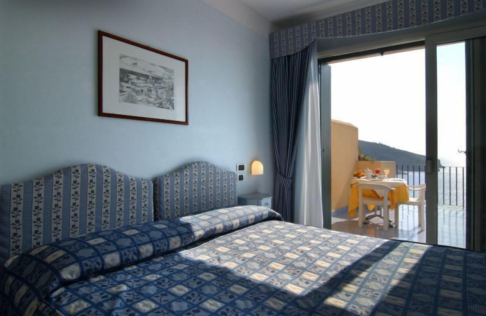Hotel Santa Caterina パリヌロ エクステリア 写真