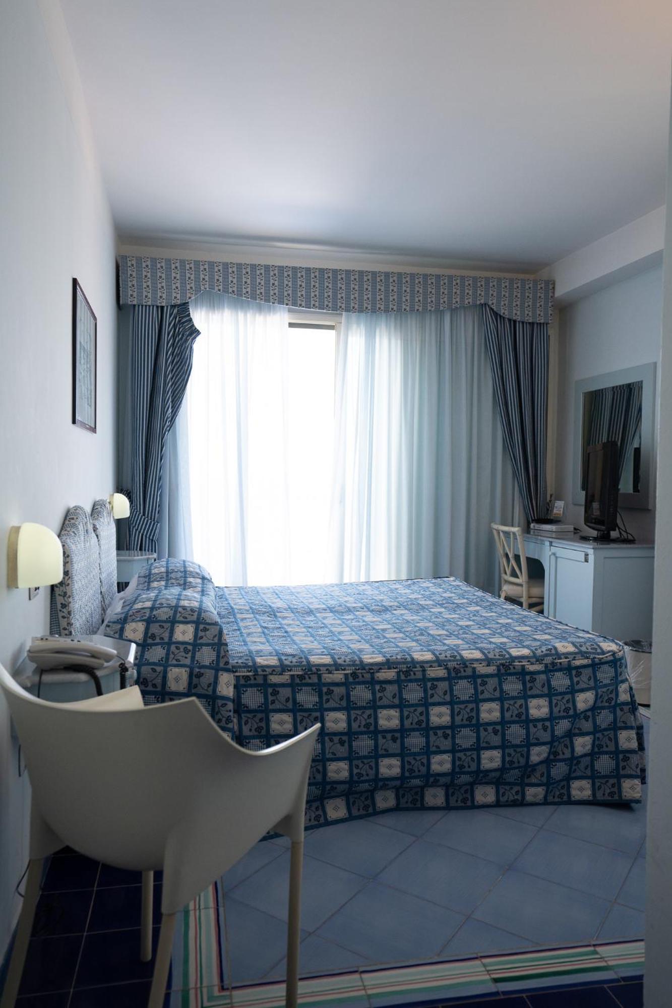 Hotel Santa Caterina パリヌロ エクステリア 写真
